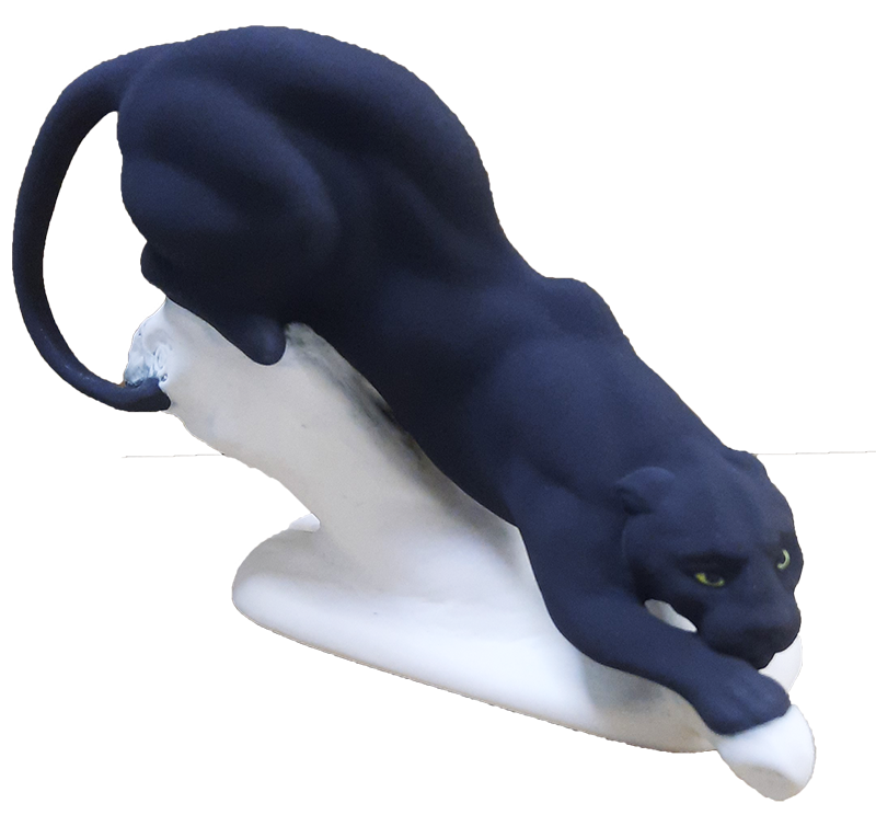 Скульптура "Пантера крадется"