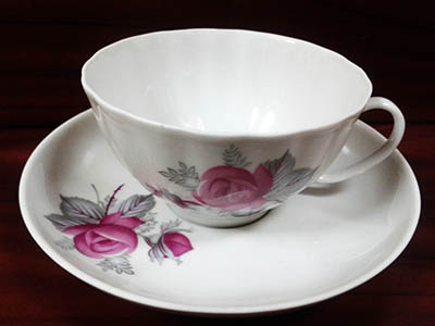 Чашка с блюдцем чайная Белый лебедь "Дикая роза"