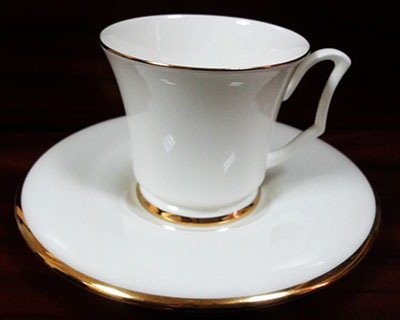 Чашка с блюдцем кофейная Юлия "Золотая лента"