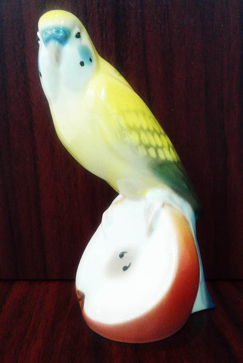 Скульптура "Волнистый попугайчик Яшка"